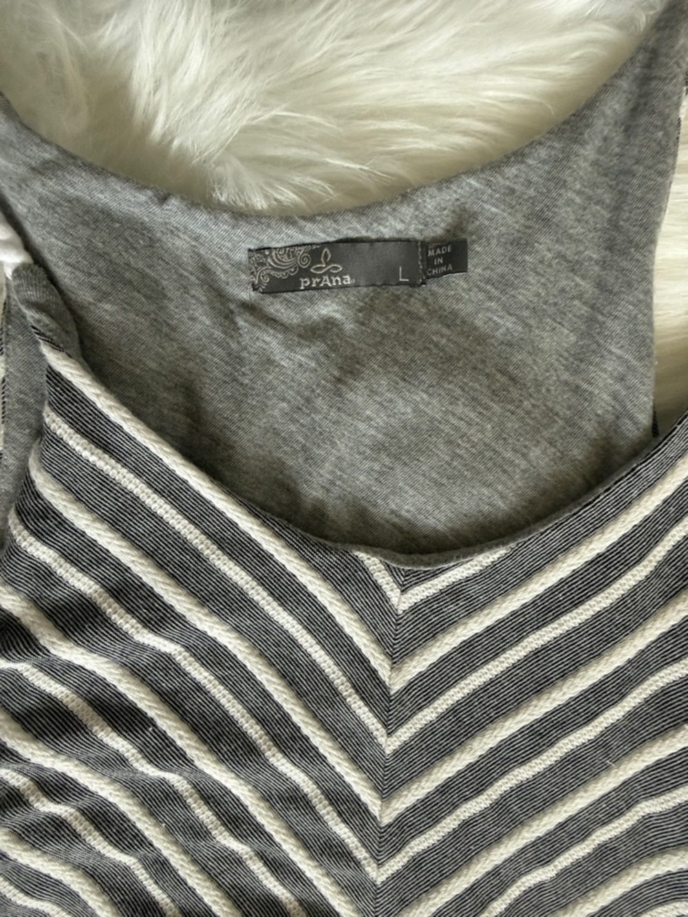 Prana Striped A-Line Dress Size Large Gray White Chevron Sleeveless - Picture 2 of 7